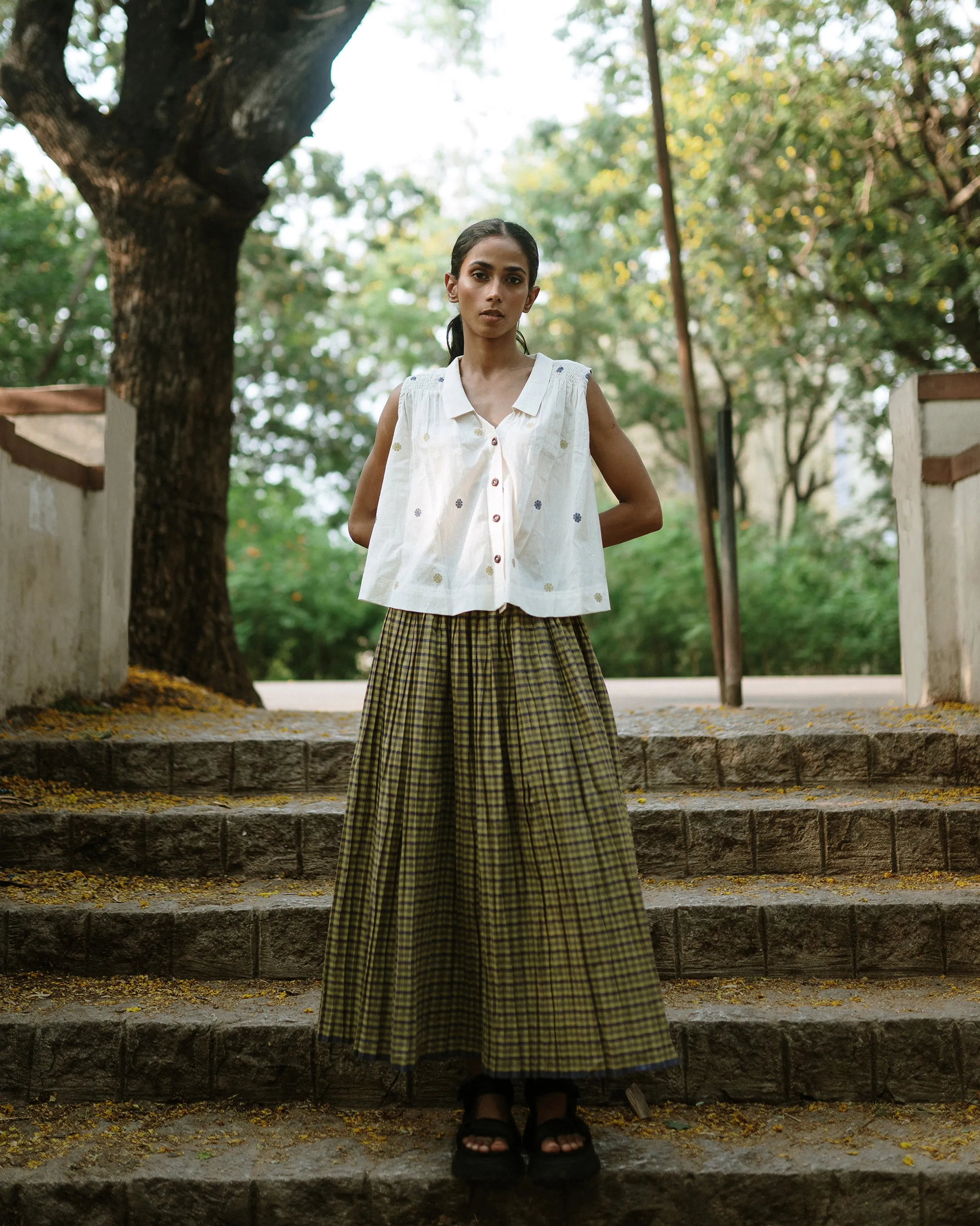 Day Top in Handwoven Flower Motif