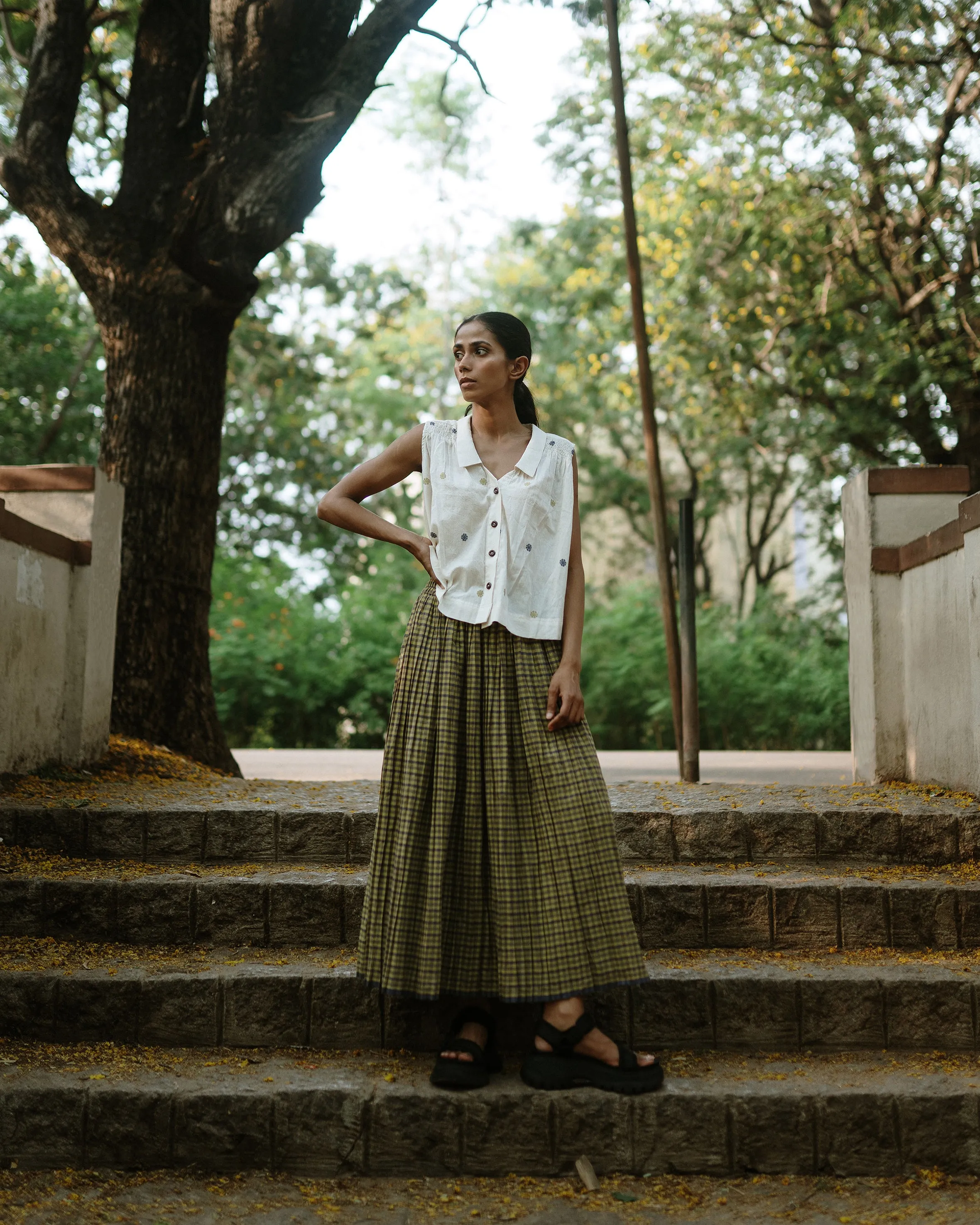 Day Top in Handwoven Flower Motif