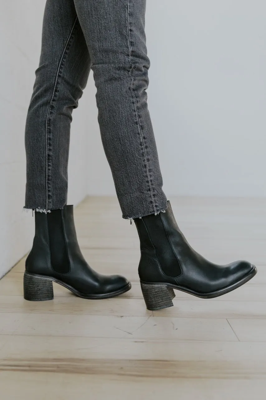 Free People Essential Chelsea Boots