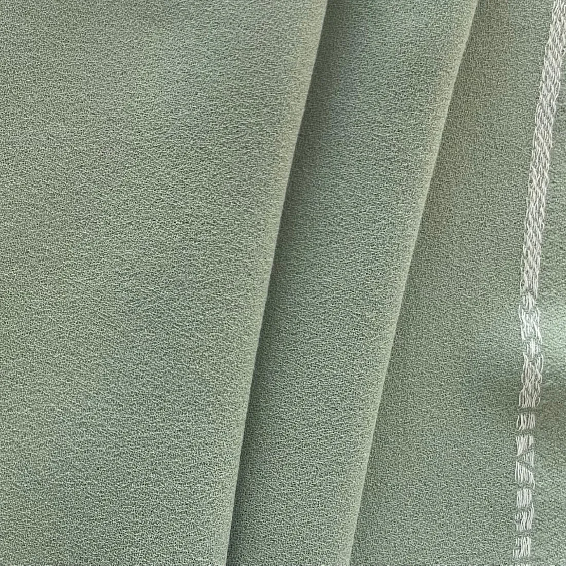 High-End Summery Sage Selvedged Wool Crepe (Made in Italy)