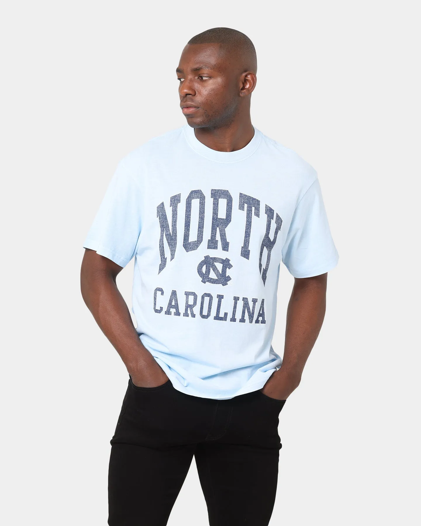 National Collegiate Athletic Association North Carolina Tar Heels Arch Sport Vintage T-Shirt Vintage Airy Blue