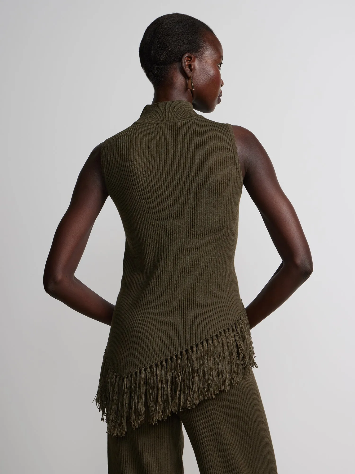 Sleeveless Asymmetric Fringe Hem Sweater